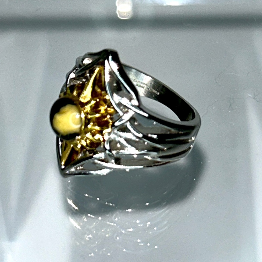 NWOT Michael Anthony Nativity Stone Hypoallergenic Stainless Steel & Gold Ring - Picture 3 of 9